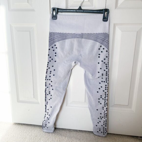 Fabletics High Waisted Seamless Star Second Skin Compression Capri Leggings - Picture 2 of 8